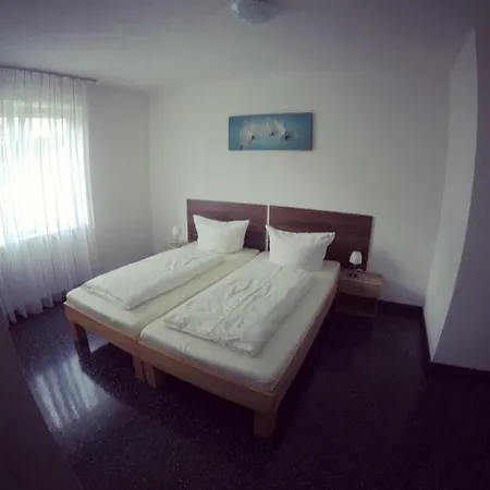 Gaestezimmer Faut 게스트하우스